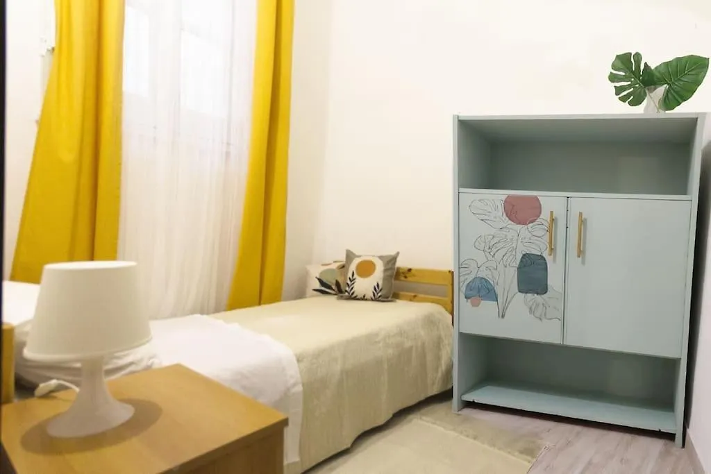 Ovidio Home Palermo 0*,  Italy